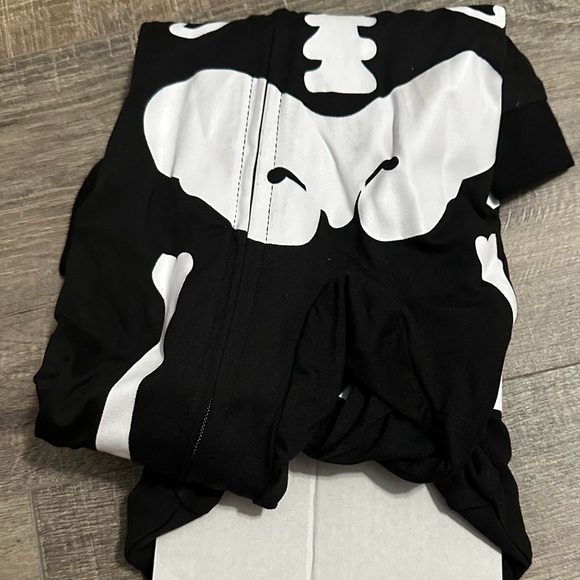 Halloween Infant All In One Sleeper 18 Months Glow In The Dark - Picture 3 of 8